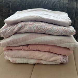 Stack of 6 Soft Pink & Pastel crib sheets
